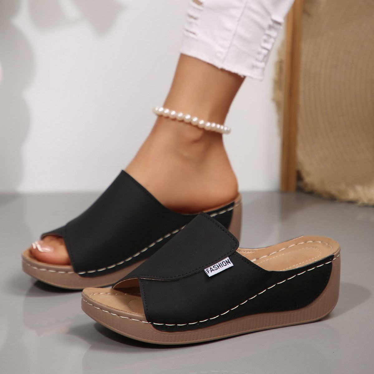 Simple Stylish Peep Toe Wedge Slippers