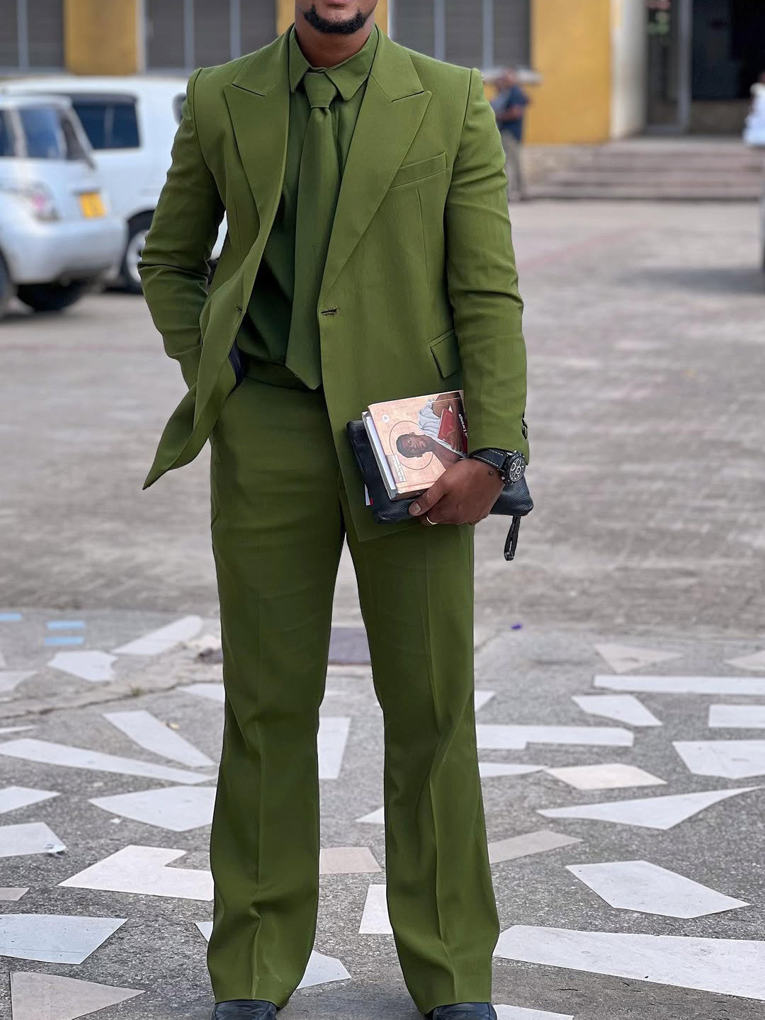 Olive- Green Three-Piece Suit Blaze&Shirt&Tie Ensemble