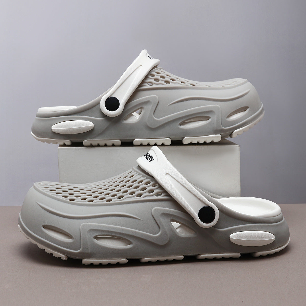 Men's Summer Closed Toe Non-slip Breathable Beach Slippers