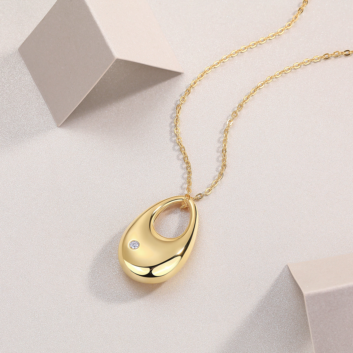 Evening Love - A Fashionable And Trendy Diamond Pendant Necklace Set With Moissanite S925 Sterling Silver And Gold Plating