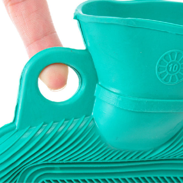 L104 Hot water bottle to warm hands