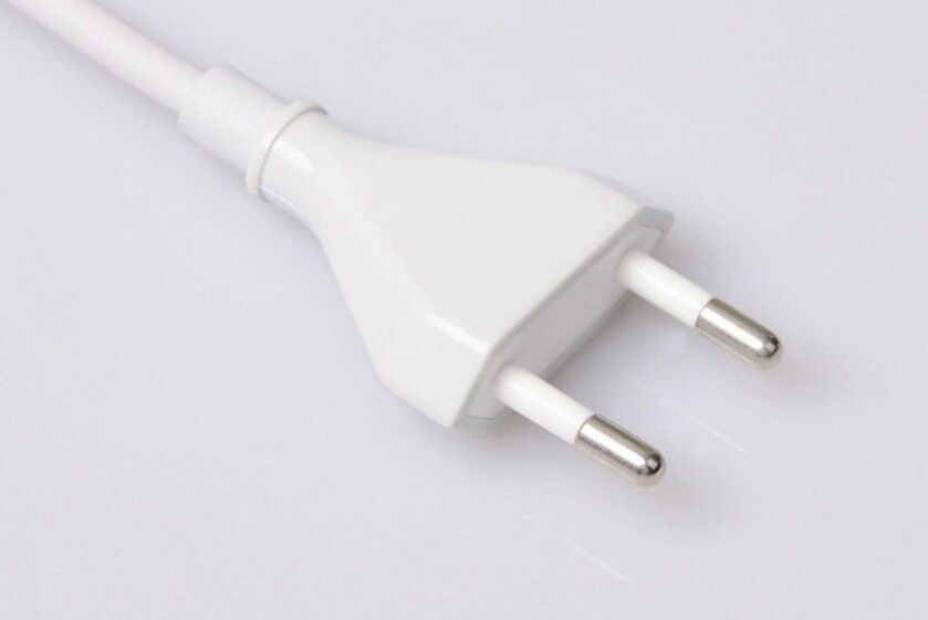 Multifunctional Sailing Type 5-port Splitter Tablet Phone Charger