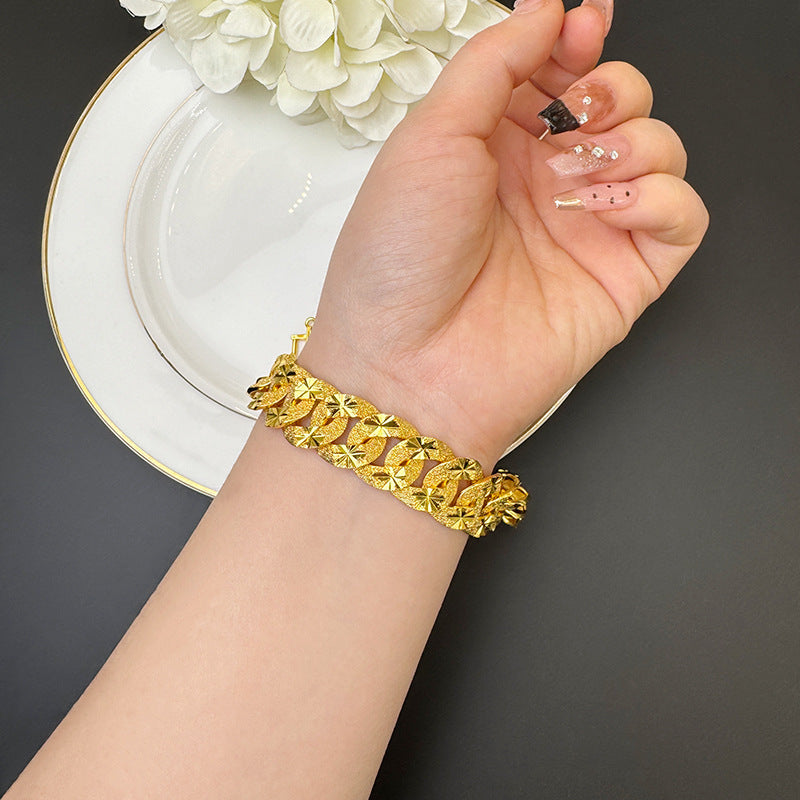Gold Carven Design Starry Bracelet