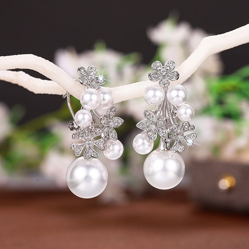 Women's Versatile Casual Pearl Flower Earrings