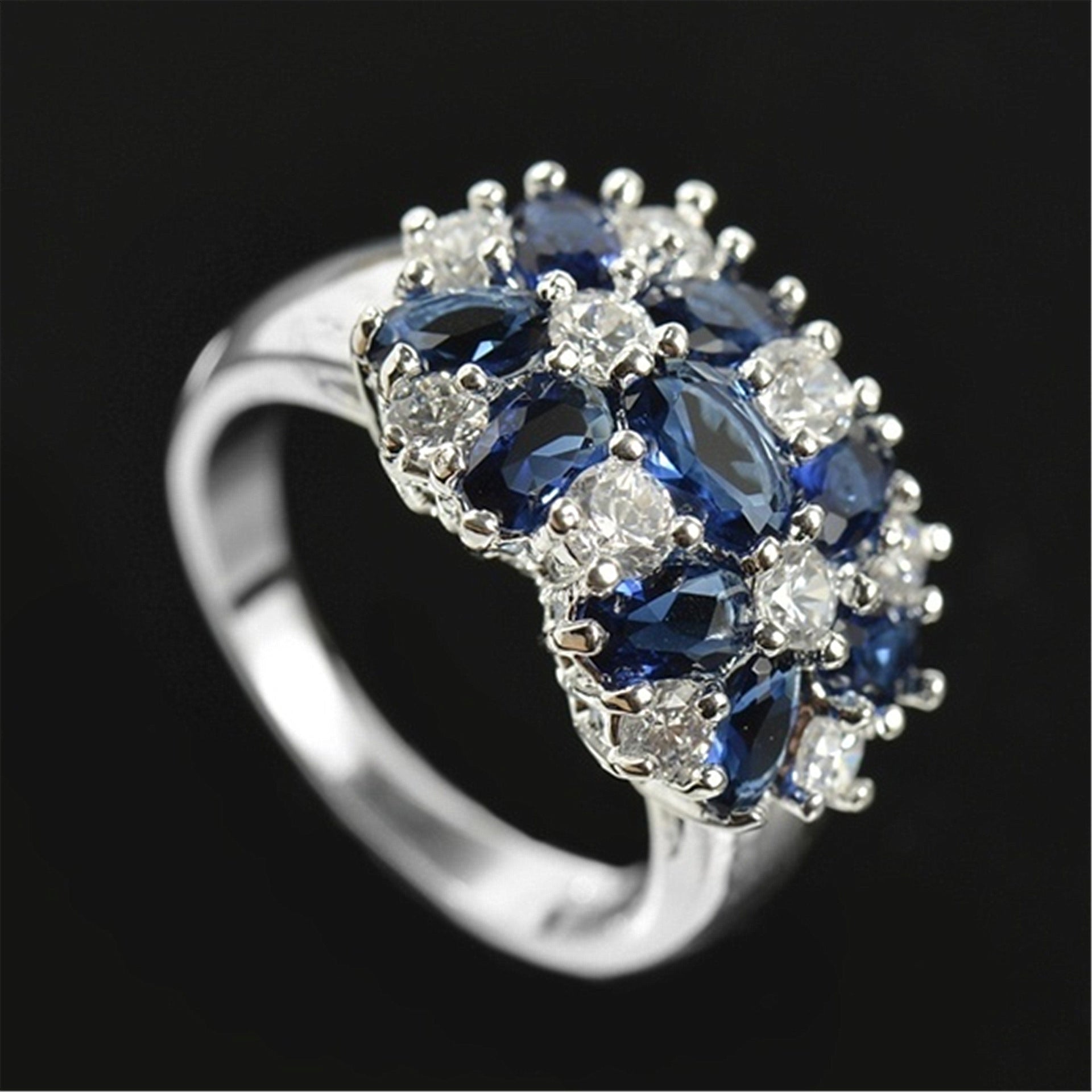 Zircon Creative Bloom Flower Rhinestone-embedded Ring