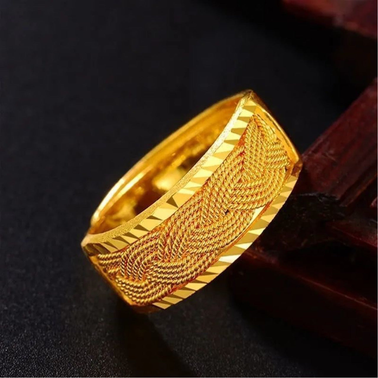 Gold-plated Burlap Texture Ring
