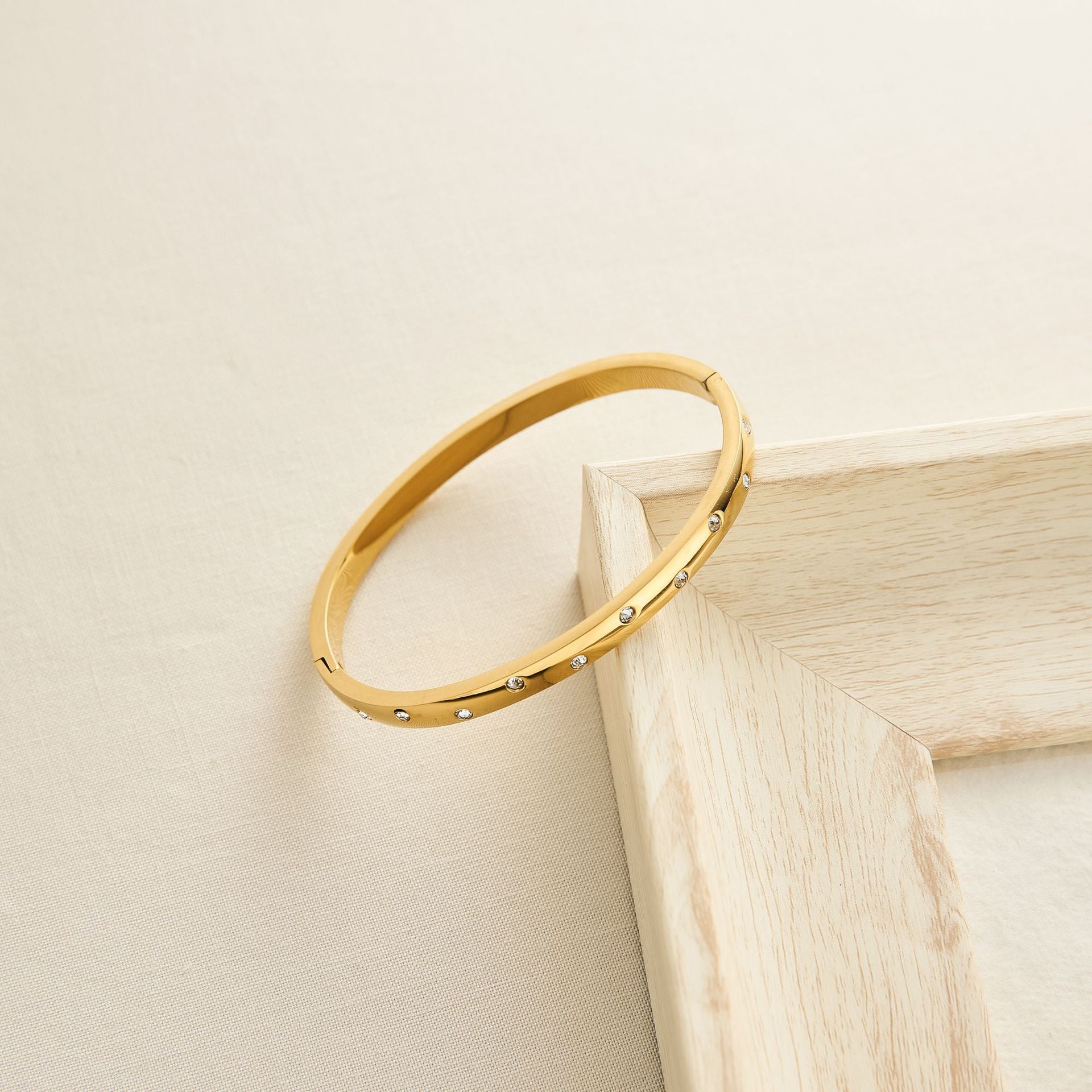 Simple Niche Diamond-embedded Starry Titanium Steel Bracelet