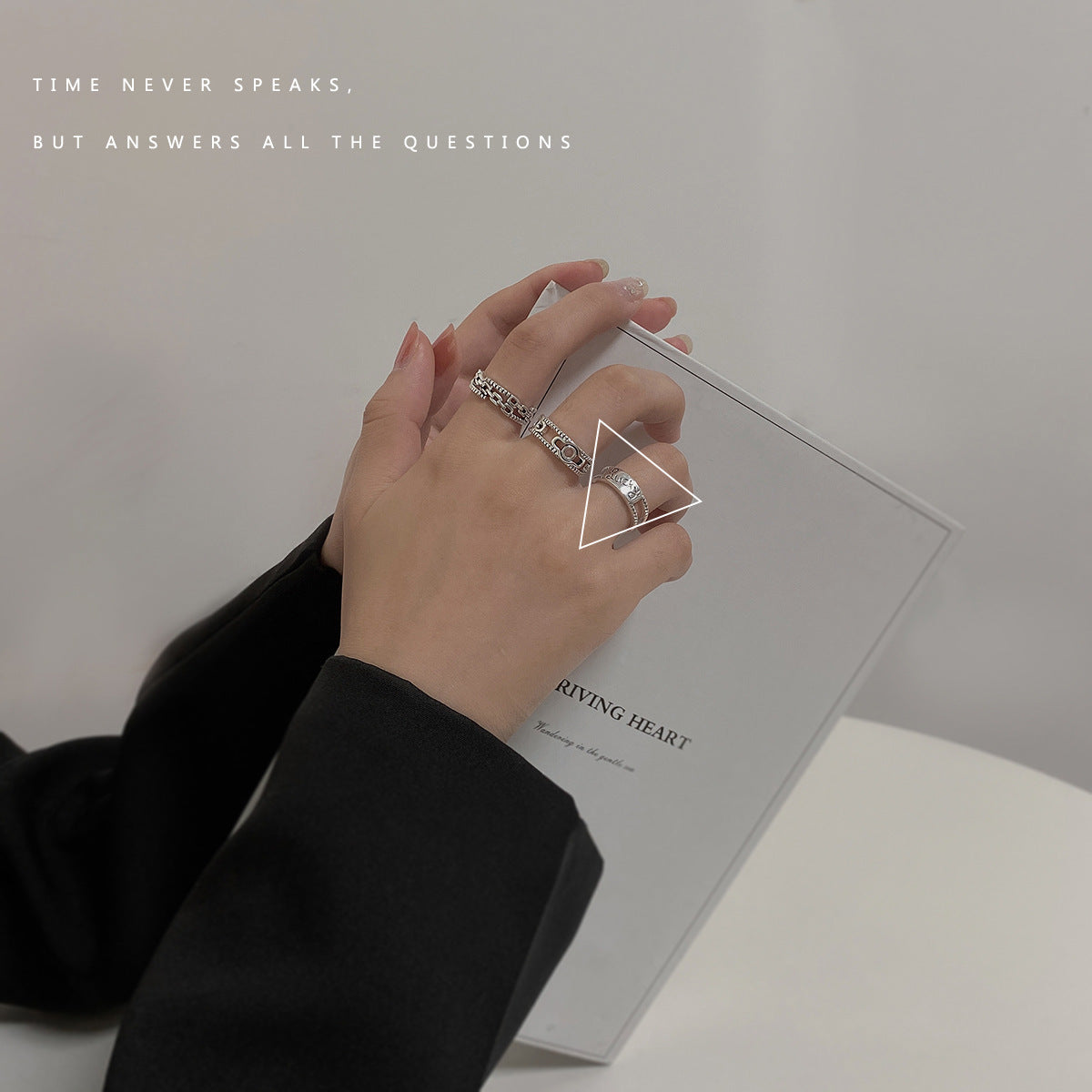 Retro Light Luxury Chain Letter Double-layer Ring Women