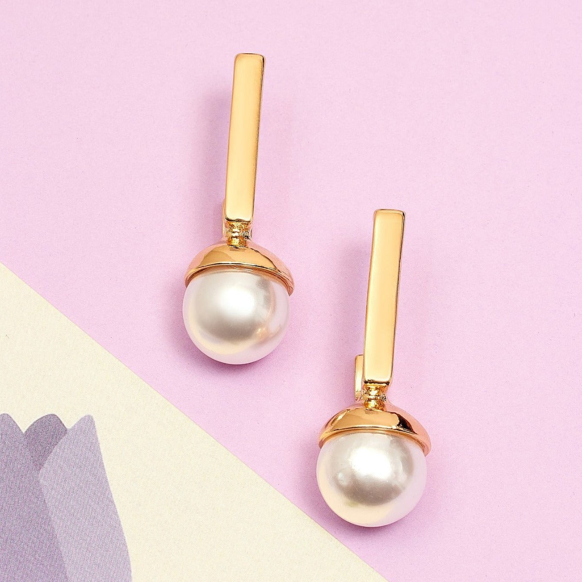 Pearl Earrings Niche