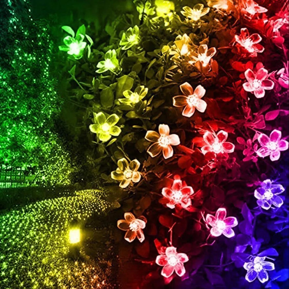 Solar-powered String Lights Flowers Flashing